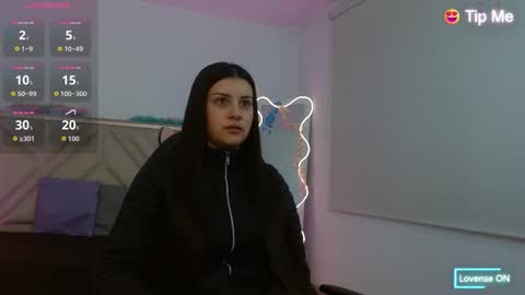 gisell_tay online show from 10/11/25, 03:54