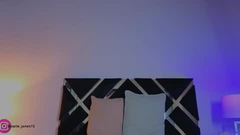 Snapshot of giselle_joness1 chatting on 09/09/25, 10:15 Giselle online show from 09/09/25, 10:15