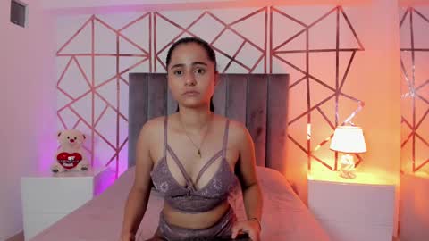 GISELLE ROLDAN online show from 03/02/25, 12:54
