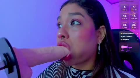 Snapshot of giselle_upp chatting on 09/21/25, 11:34 Giselle online show from 09/21/25, 11:34