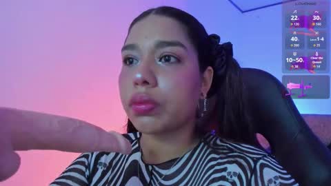 Snapshot of giselle_upp chatting on 11/06/25, 12:22 Giselle online show from 11/06/25, 12:22