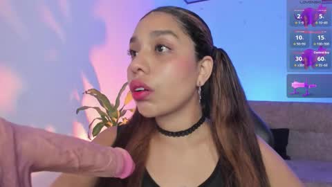 Snapshot of giselle_upp chatting on 03/25/26, 03:12 Giselle online show from 03/25/26, 03:12