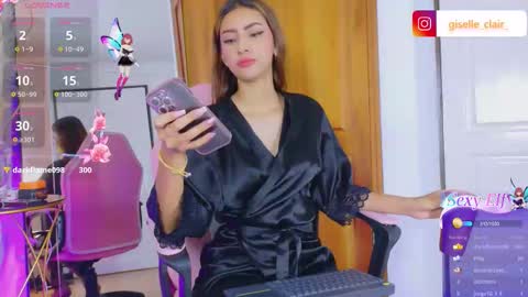 Snapshot of giselleclair chatting on 03/16/26, 05:44 giselleclair online show from 03/16/26, 05:44