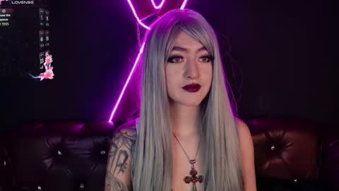 Snapshot of giselx_xx chatting on 12/15/25, 01:15 GISEL online show from 12/15/25, 01:15