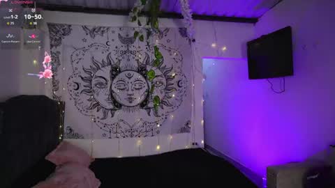 Snapshot of giselx_xx chatting on 04/18/26, 10:32 GISEL online show from 04/18/26, 10:32