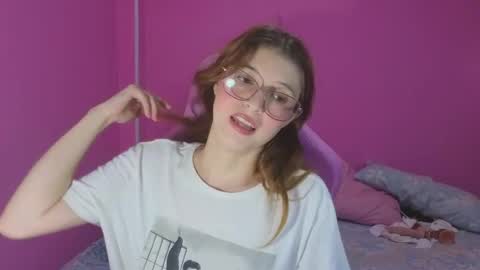 Snapshot of giseselle chatting on 04/08/26, 09:48 giselle online show from 04/08/26, 09:48