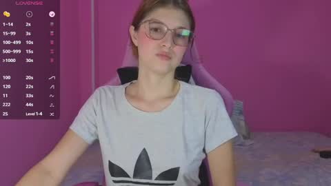 Snapshot of giseselle chatting on 04/11/26, 07:40 giselle online show from 04/11/26, 07:40