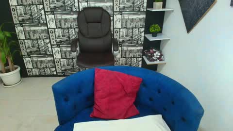 Gissel angel online show from 10/13/25, 08:31