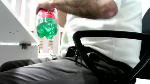 Snapshot of gitano691 chatting on 11/14/25, 01:21 gitano691 online show from 11/14/25, 01:21