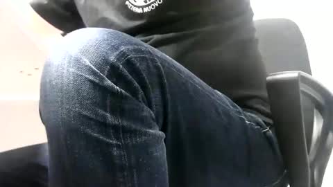 Snapshot of gitano691 chatting on 12/19/25, 10:22 gitano691 online show from 12/19/25, 10:22