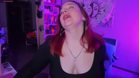 Snapshot of gitera_ chatting on 01/04/25, 09:52 AlexaMillis online show from 01/04/25, 09:52