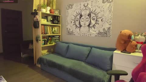 Snapshot of gitera_ chatting on 02/09/25, 10:32 AlexaMillis online show from 02/09/25, 10:32