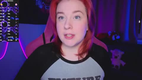 Snapshot of gitera_ chatting on 04/17/26, 09:40 AlexaMillis online show from 04/17/26, 09:40