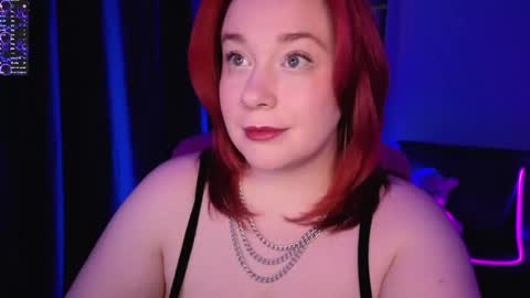 Snapshot of gitera_ chatting on 05/19/26, 09:43 AlexaMillis online show from 05/19/26, 09:43