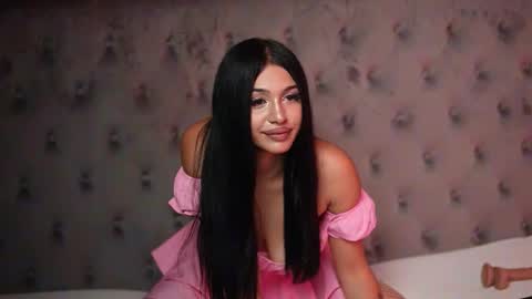  Giulia  online show from 09/29/25, 09:30