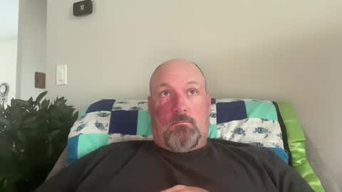 Snapshot of giveitup193 chatting on 12/01/24, 09:37 giveitup193 online show from 12/01/24, 09:37