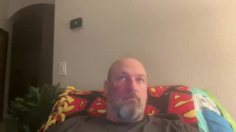 Snapshot of giveitup193 chatting on 01/04/25, 02:14 giveitup193 online show from 01/04/25, 02:14