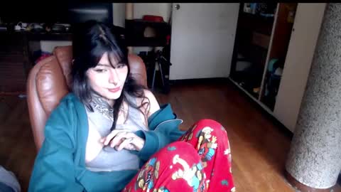 Snapshot of givenom chatting on 10/06/25, 07:55 dirtyvenom online show from 10/06/25, 07:55