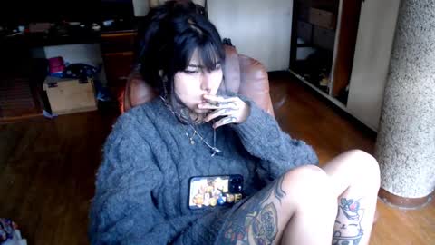 Snapshot of givenom chatting on 10/08/25, 09:12 dirtyvenom online show from 10/08/25, 09:12