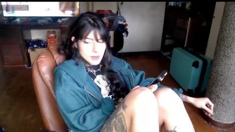 Snapshot of givenom chatting on 10/09/25, 08:29 dirtyvenom online show from 10/09/25, 08:29