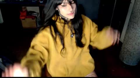 Snapshot of givenom chatting on 10/14/25, 10:32 dirtyvenom online show from 10/14/25, 10:32