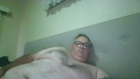 Snapshot of gixxer06 chatting on 03/15/26, 07:03 bi Gixxer online show from 03/15/26, 07:03