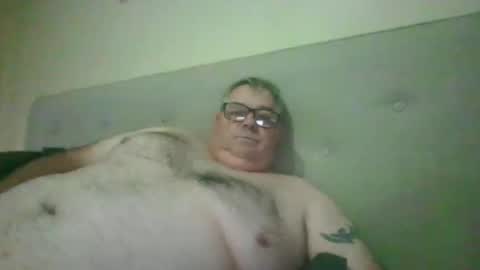 Snapshot of gixxer06 chatting on 04/21/26, 07:03 bi Gixxer online show from 04/21/26, 07:03