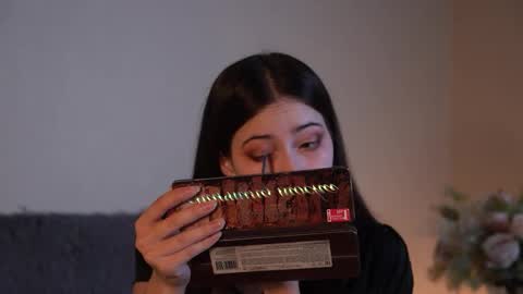 Snapshot of gizefto chatting on 10/20/25, 02:50 Agness online show from 10/20/25, 02:50