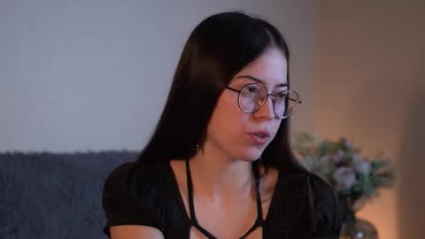 Snapshot of gizefto chatting on 10/28/25, 01:47 Agness online show from 10/28/25, 01:47