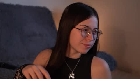 Snapshot of gizefto chatting on 11/07/25, 01:33 Agness online show from 11/07/25, 01:33