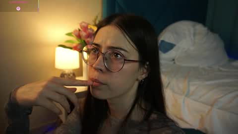 Snapshot of gizefto chatting on 11/13/25, 02:05 Agness online show from 11/13/25, 02:05