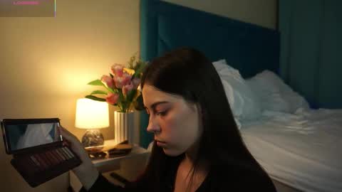 Snapshot of gizefto chatting on 11/14/25, 02:49 Agness online show from 11/14/25, 02:49