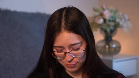 Snapshot of gizefto chatting on 12/01/25, 02:33 Agness online show from 12/01/25, 02:33