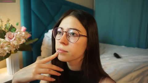 Snapshot of gizefto chatting on 12/05/25, 02:58 Agness online show from 12/05/25, 02:58