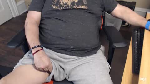 Snapshot of gizmo706 chatting on 04/17/26, 02:53 gizmo706 online show from 04/17/26, 02:53