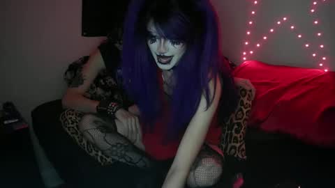 Gloomy online show from 10/27/25, 03:21