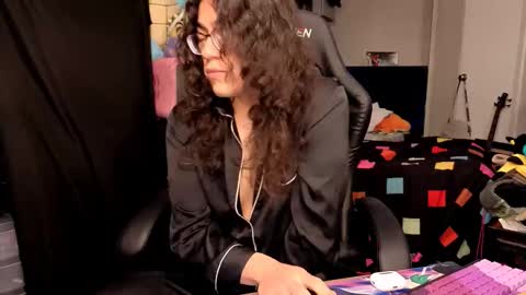 glaceon9 online show from 11/29/25, 06:55