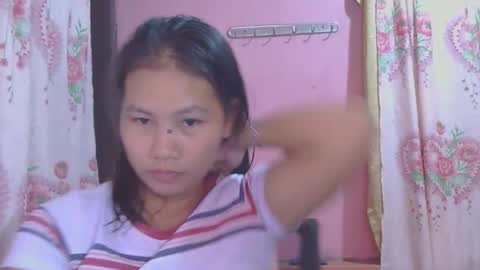 Snapshot of glamgoddess23 chatting on 10/28/25, 12:25 glamgoddess23 online show from 10/28/25, 12:25