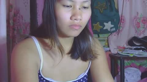 Snapshot of glamgoddess23 chatting on 12/19/25, 01:12 glamgoddess23 online show from 12/19/25, 01:12