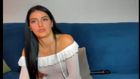 Snapshot of glamourouskassy chatting on 10/24/25, 06:26 Casandra online show from 10/24/25, 06:26