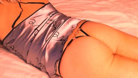 Snapshot of glan_do_line chatting on 02/20/25, 05:40 Pauline online show from 02/20/25, 05:40