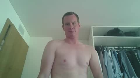 Snapshot of glen_1987 chatting on 05/11/26, 11:05 Mike 1987 online show from 05/11/26, 11:05
