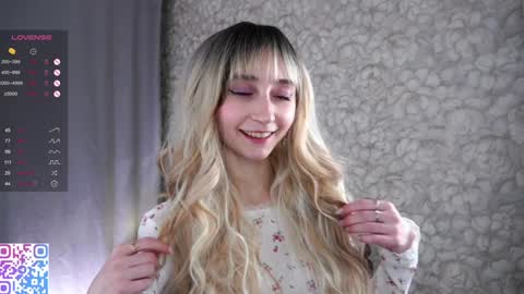 Snapshot of glennabardy chatting on 01/25/25, 04:35 Sandra online show from 01/25/25, 04:35