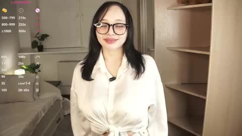 Snapshot of glennabardy chatting on 02/23/26, 05:32 Sandra online show from 02/23/26, 05:32