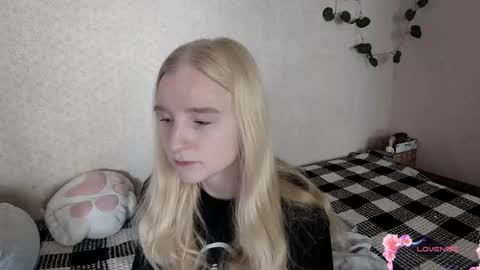 Laura online show from 05/06/26, 09:03