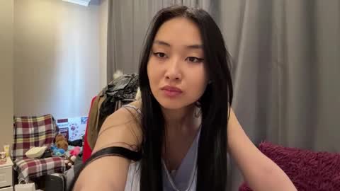 Mia online show from 04/02/26, 09:40