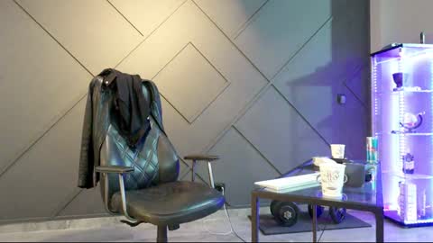 Matthew .. for short call me Matt online show from 12/02/24, 04:09