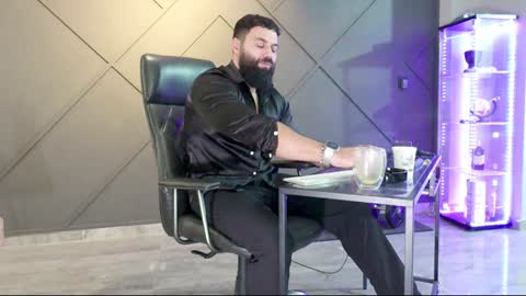 Matthew .. for short call me Matt online show from 12/04/24, 04:21