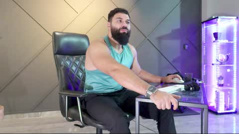 Matthew .. for short call me Matt online show from 12/05/24, 04:53