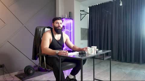 Matthew .. for short call me Matt online show from 12/17/24, 08:01